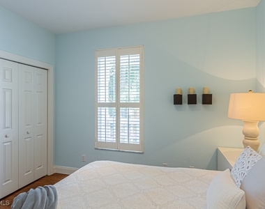 877 7th Street S - Photo Thumbnail 17