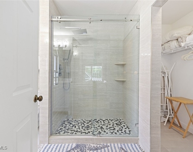 690 Amber Drive - Photo Thumbnail 12