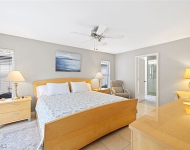 690 Amber Drive - Photo Thumbnail 11