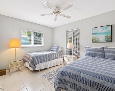690 Amber Drive - Photo Thumbnail 16