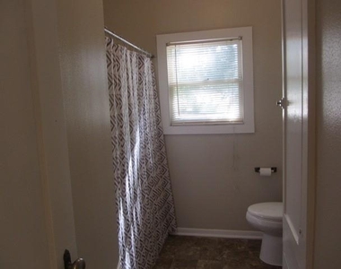 3002 Montgomery Road - Photo Thumbnail 6