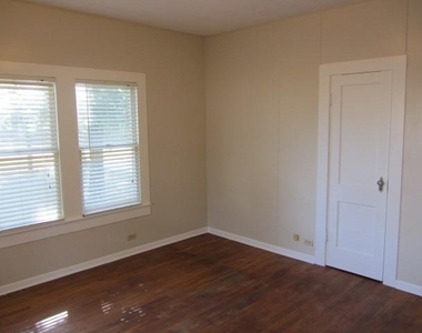 3002 Montgomery Road - Photo Thumbnail 5