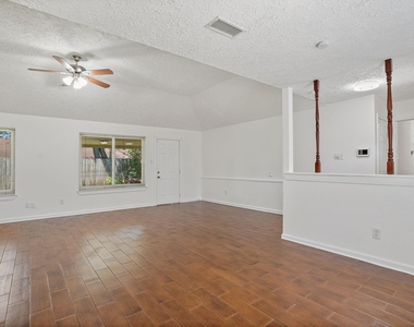9731 Shell Rock Road - Photo Thumbnail 5