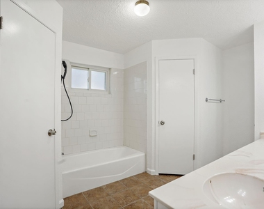9731 Shell Rock Road - Photo Thumbnail 11