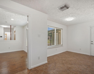 9731 Shell Rock Road - Photo Thumbnail 7