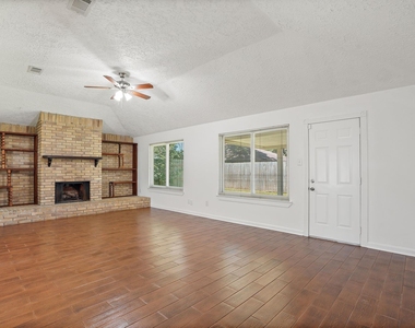 9731 Shell Rock Road - Photo Thumbnail 4