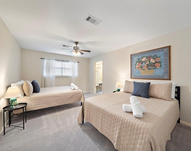 4912 Goose Creek Drive - Photo Thumbnail 19