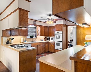 4912 Goose Creek Drive - Photo Thumbnail 6