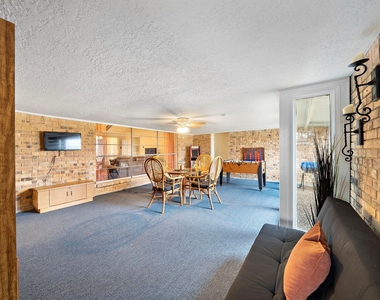 4912 Goose Creek Drive - Photo Thumbnail 10
