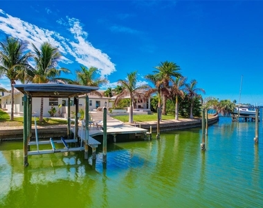 807 Snug Island - Photo Thumbnail 6