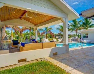 807 Snug Island - Photo Thumbnail 22