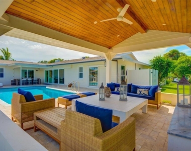 807 Snug Island - Photo Thumbnail 26