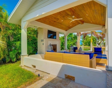 807 Snug Island - Photo Thumbnail 23