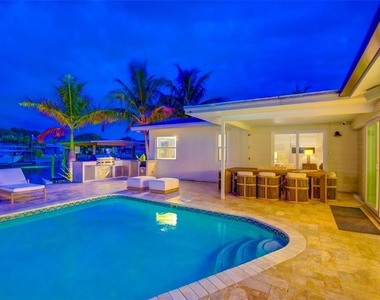 807 Snug Island - Photo Thumbnail 47