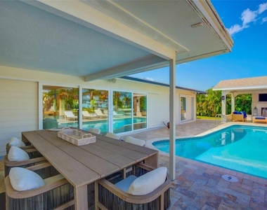 807 Snug Island - Photo Thumbnail 34