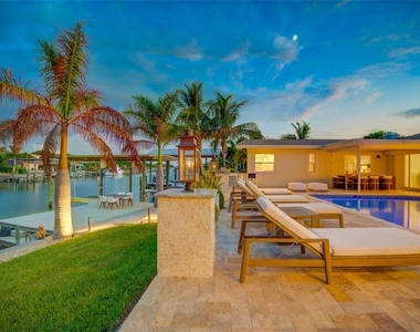 807 Snug Island - Photo Thumbnail 84
