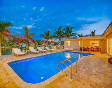 807 Snug Island - Photo Thumbnail 83