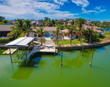 807 Snug Island - Photo Thumbnail 5