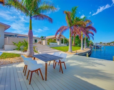 807 Snug Island - Photo Thumbnail 41