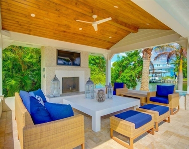 807 Snug Island - Photo Thumbnail 25