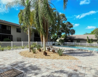 5649 Summer Side Lane - Photo Thumbnail 36