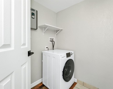2954 Sadina Street - Photo Thumbnail 52