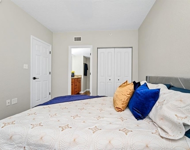 2954 Sadina Street - Photo Thumbnail 40