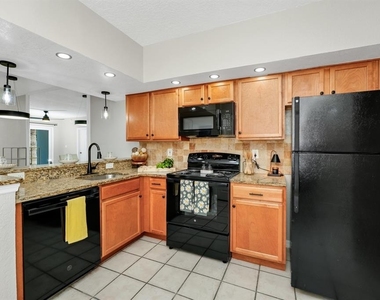 2954 Sadina Street - Photo Thumbnail 20