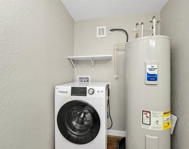 2954 Sadina Street - Photo Thumbnail 51