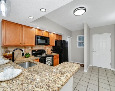 2954 Sadina Street - Photo Thumbnail 16