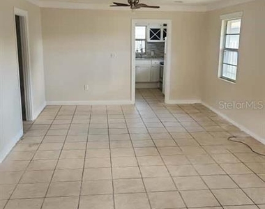 414 Sunset Drive - Photo Thumbnail 4