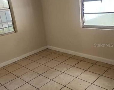 414 Sunset Drive - Photo Thumbnail 5