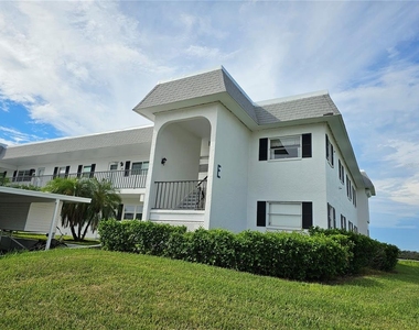 4765 Independence Drive - Photo Thumbnail 4