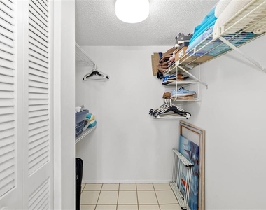 7201 Curtiss Avenue - Photo Thumbnail 21