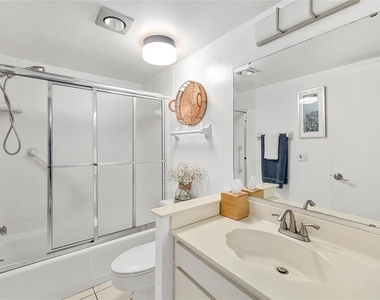 7201 Curtiss Avenue - Photo Thumbnail 24