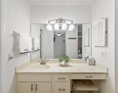 7201 Curtiss Avenue - Photo Thumbnail 19