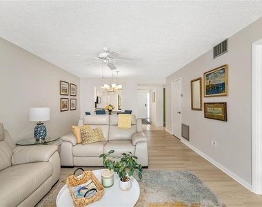 7201 Curtiss Avenue - Photo Thumbnail 5