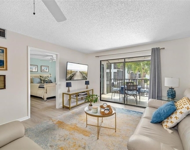 7201 Curtiss Avenue - Photo Thumbnail 6