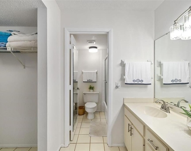 7201 Curtiss Avenue - Photo Thumbnail 18