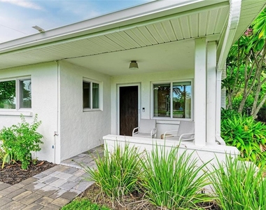 302 San Marco Drive - Photo Thumbnail 2