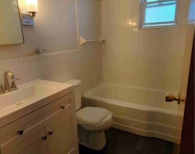 105 Fernald Avenue - Photo Thumbnail 3