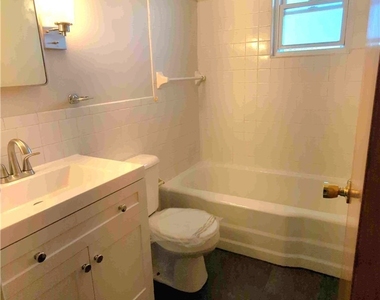 105 Fernald Avenue - Photo Thumbnail 4
