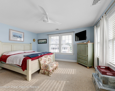 306 Old Bridge Street - Photo Thumbnail 18