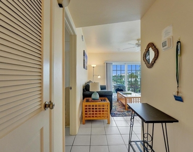 341 N Birch Road - Photo Thumbnail 12