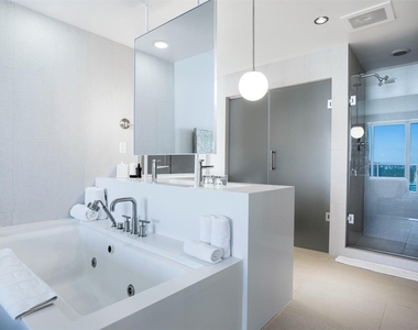 3101 Bayshore Drive - Photo Thumbnail 12