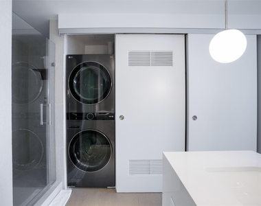 3101 Bayshore Drive - Photo Thumbnail 15
