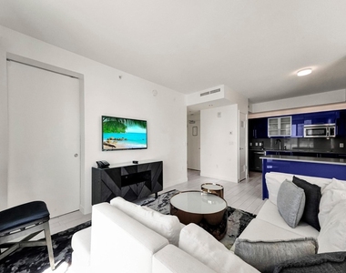 3101 Bayshore Drive - Photo Thumbnail 17