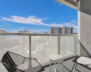 3101 Bayshore Drive - Photo Thumbnail 13
