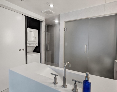 3101 Bayshore Drive - Photo Thumbnail 18