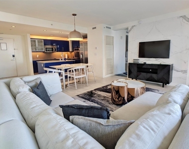 3101 Bayshore Drive - Photo Thumbnail 8
